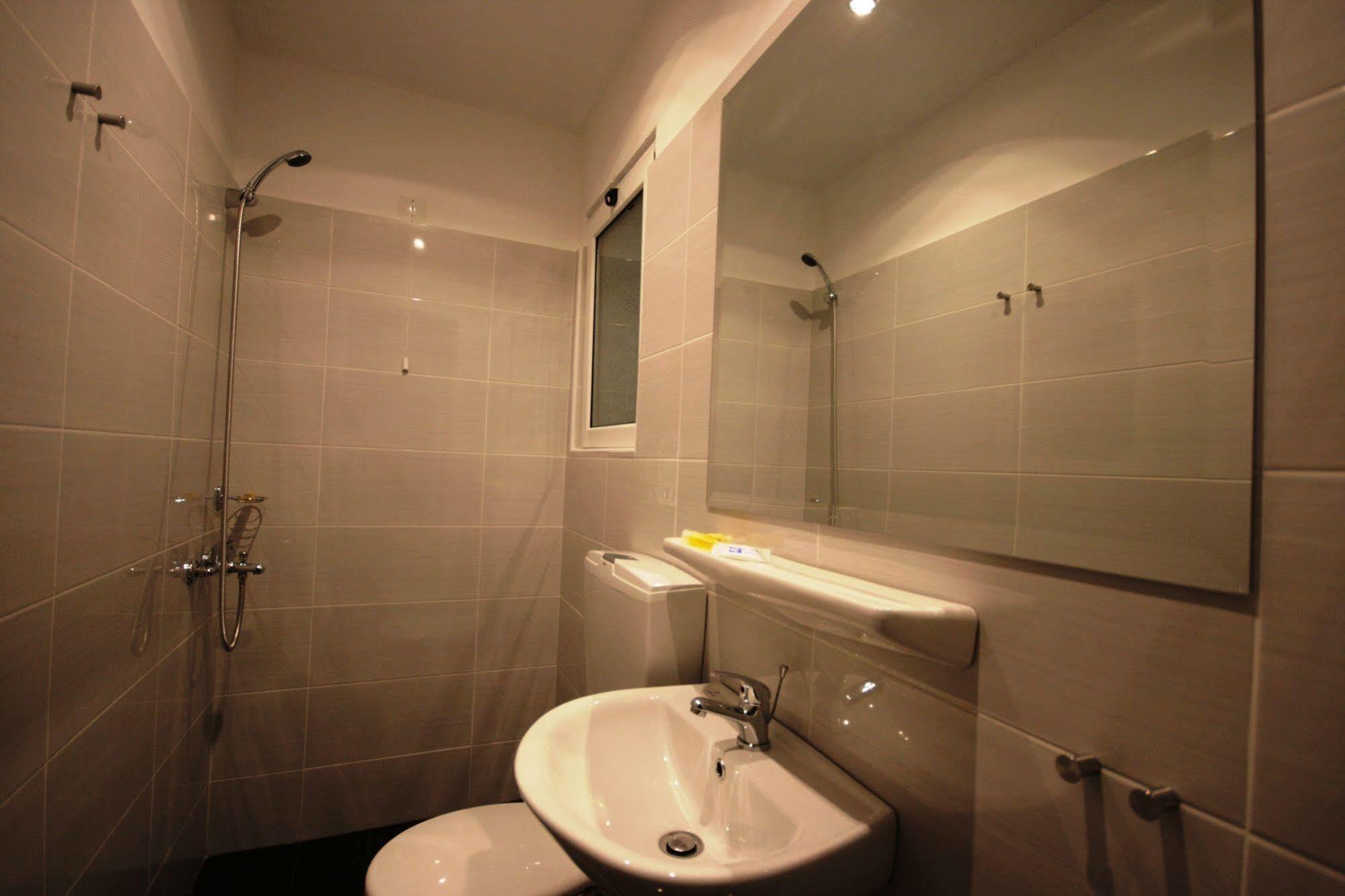 אתונה Vienna Hotel מראה חיצוני תמונה