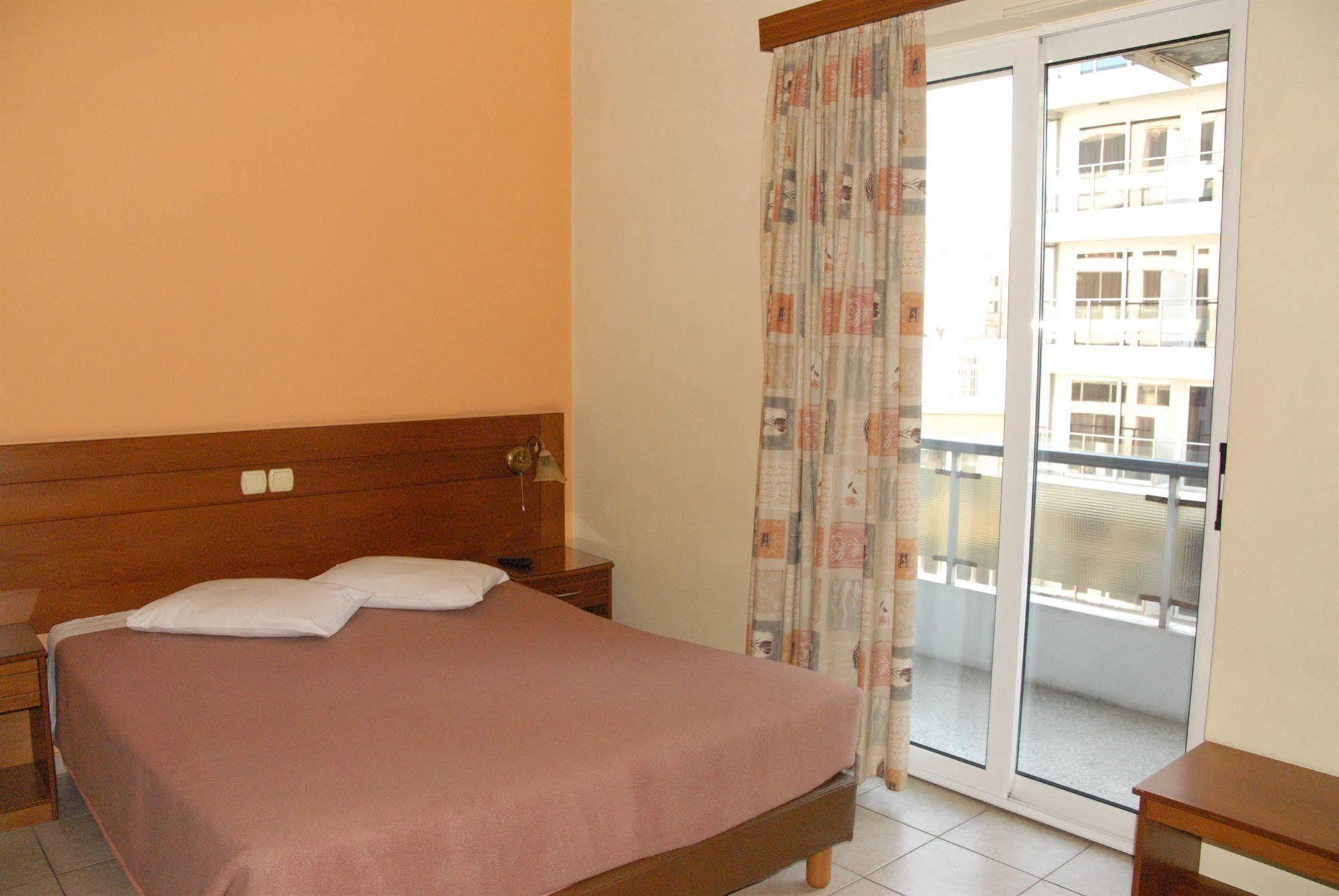 אתונה Vienna Hotel מראה חיצוני תמונה