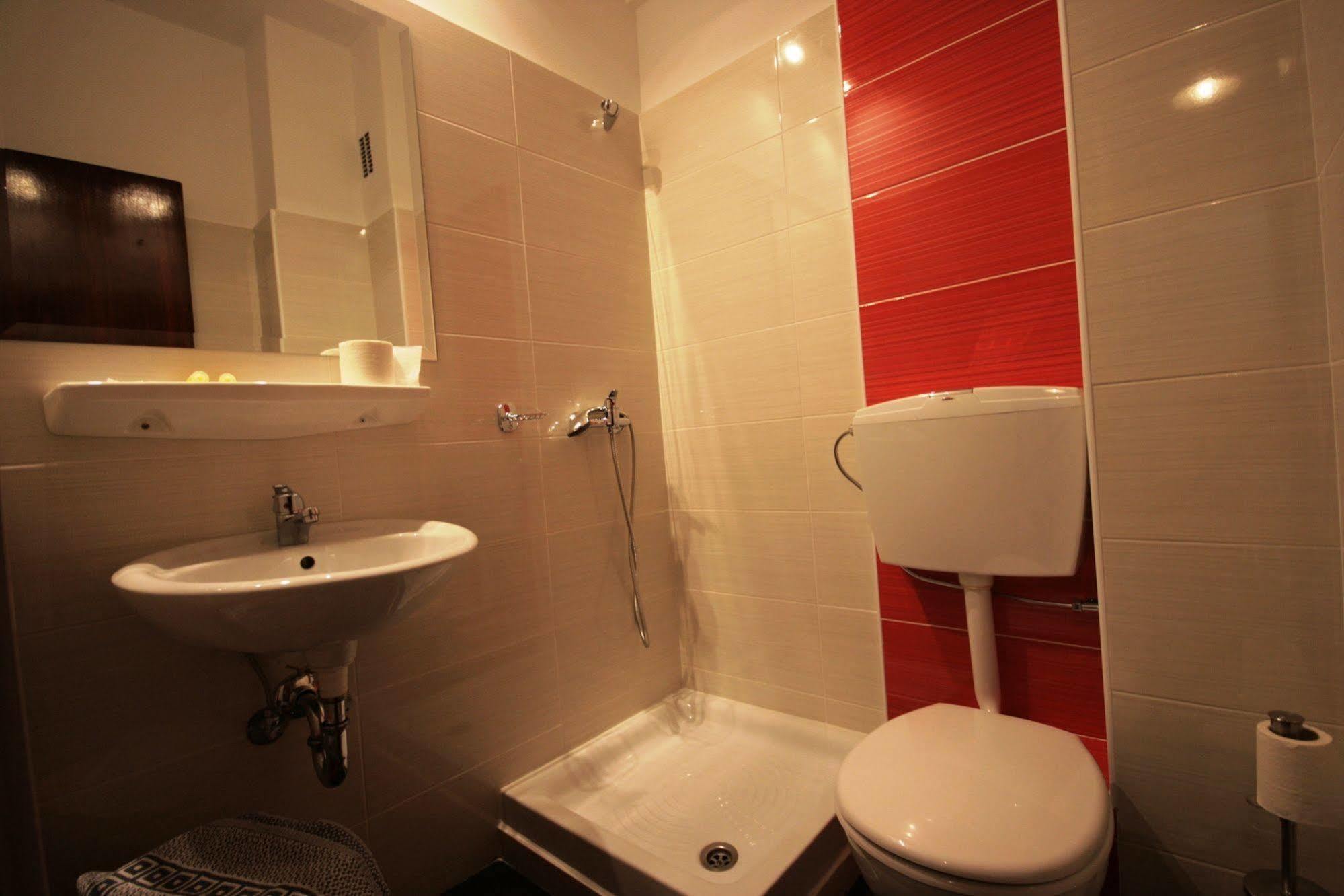אתונה Vienna Hotel מראה חיצוני תמונה