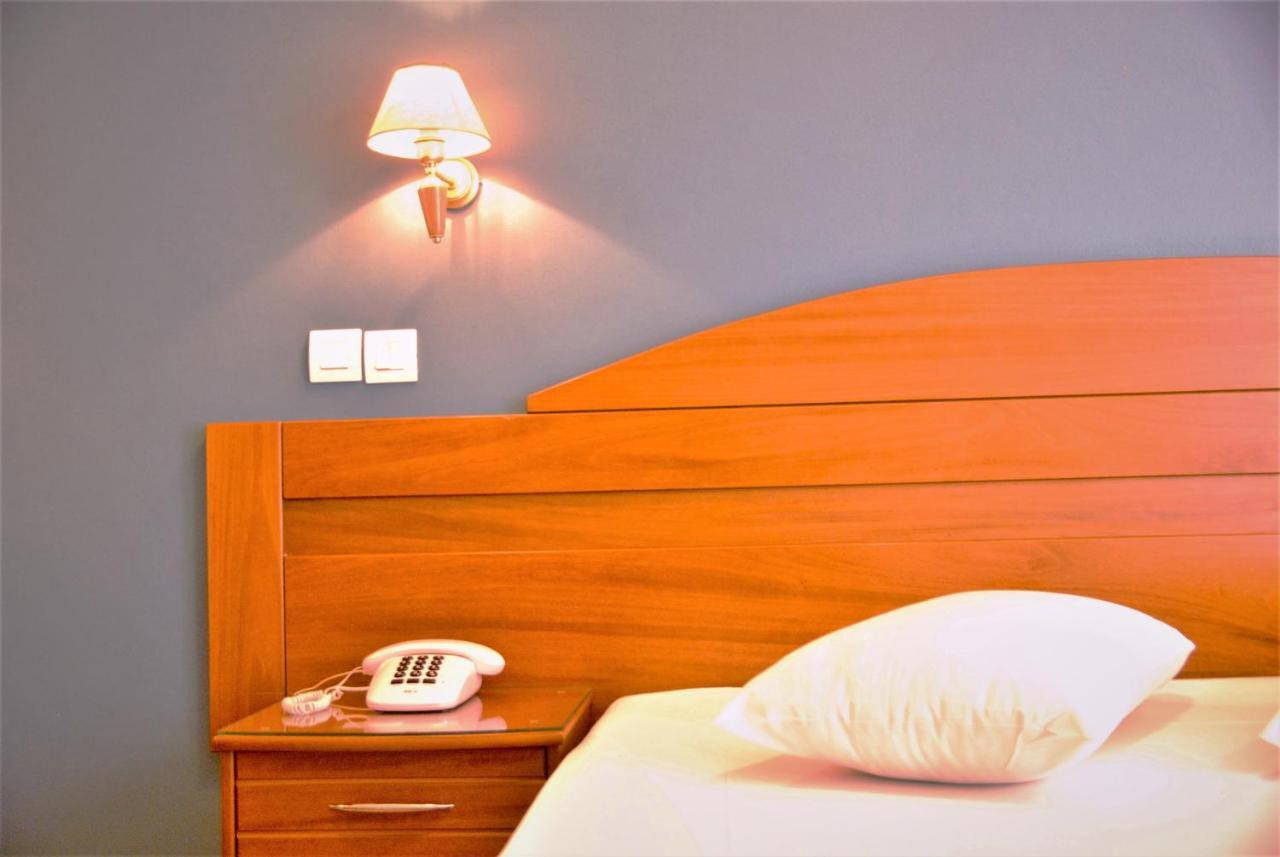 אתונה Vienna Hotel מראה חיצוני תמונה